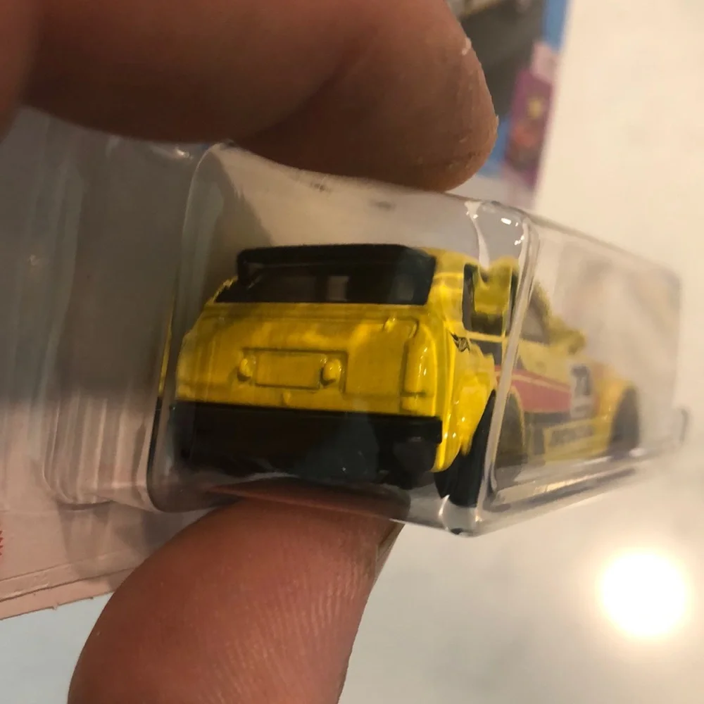 Mattel Hot Wheels 73 Honda Civic Custom - Yellow and Black